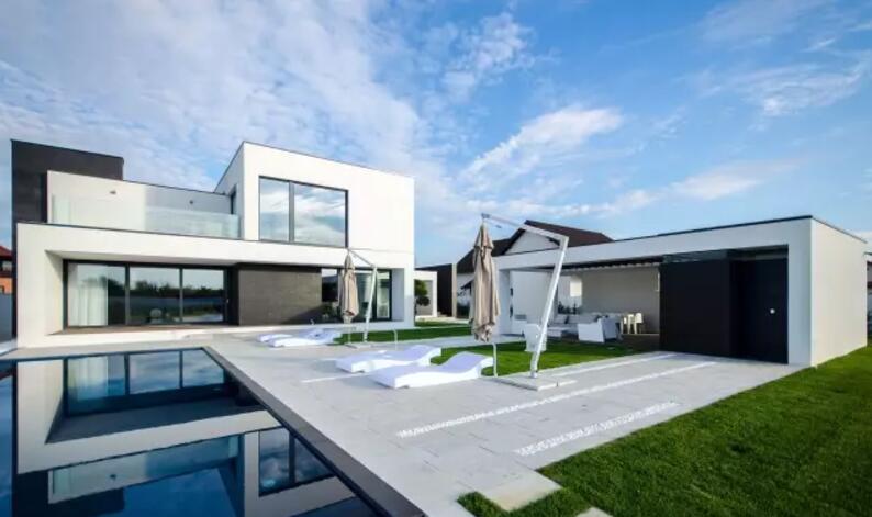 追求高（gāo）品質家居生活（huó），從選擇一扇（shàn）好門窗開始！